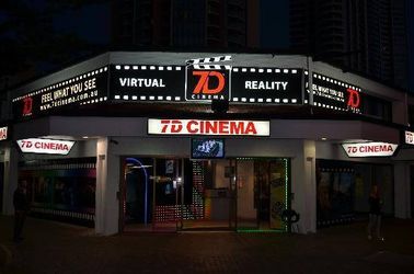เครื่องเล่นมัลติเลียนแบบ Interactive 8D / 6D Cinema ที่มี 6 โรงภาพยนตร์ DOF Electric Platform 7d