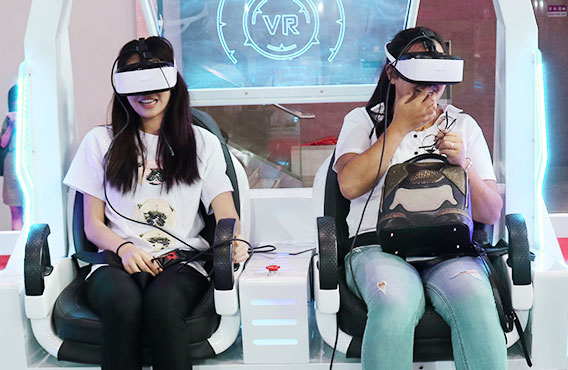 เก้าอี้สองตัว 9D Egg VR อุปกรณ์โรงภาพยนตร์ ขี่สวนสนุก 1
